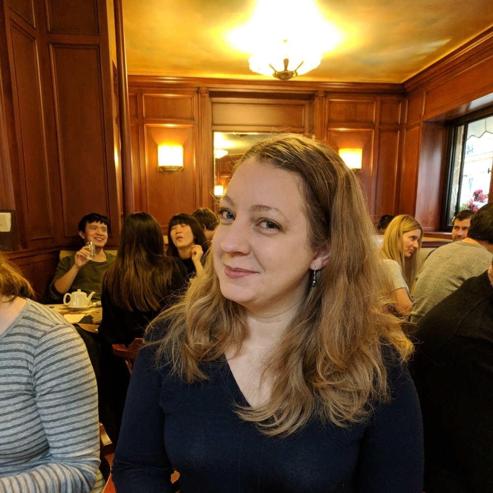 Meet your Posher, Elicia